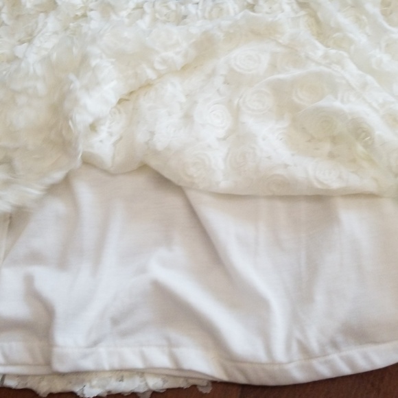 H&M flower detailed lace skirt - Picture 3 of 5